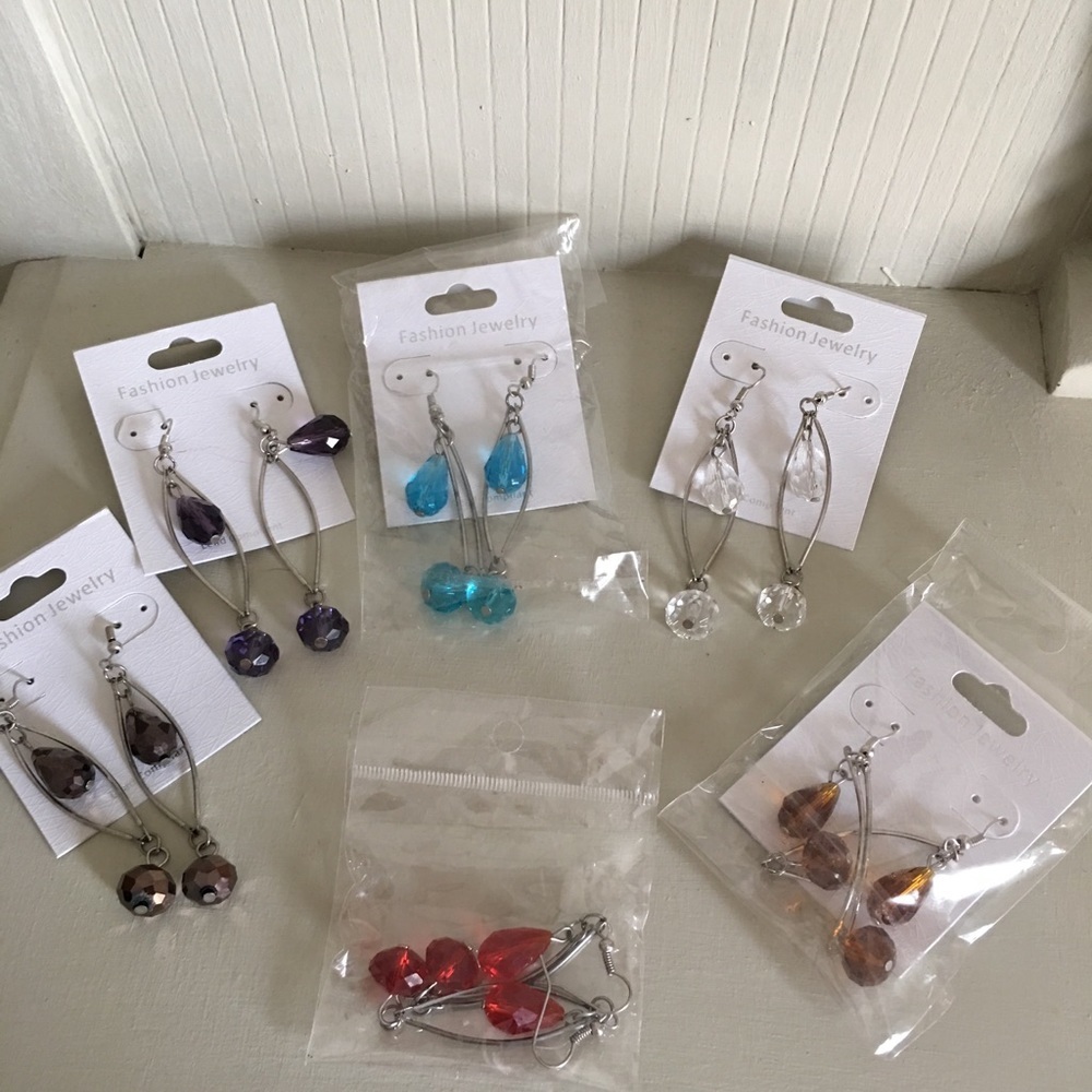 🔥6 fashion earrings for $10😍